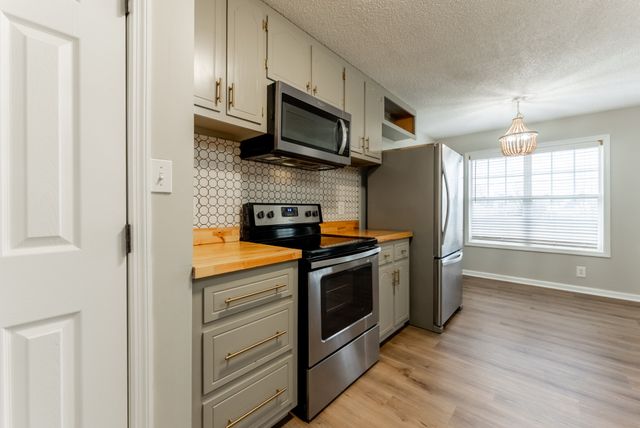 3826 Man O War Blvd, Clarksville, TN 37042