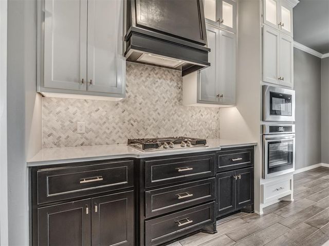 803 NE 33rd Street, Moore, OK 73160