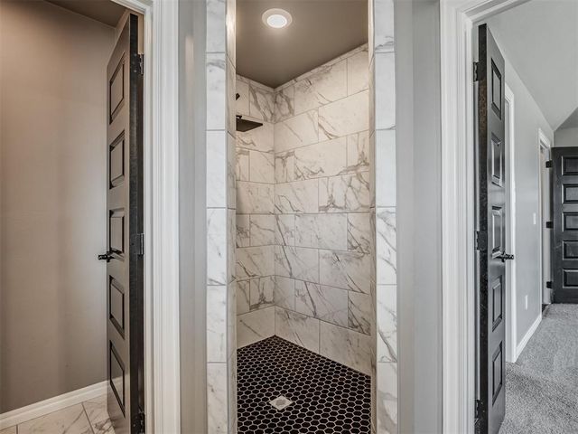 803 NE 33rd Street, Moore, OK 73160