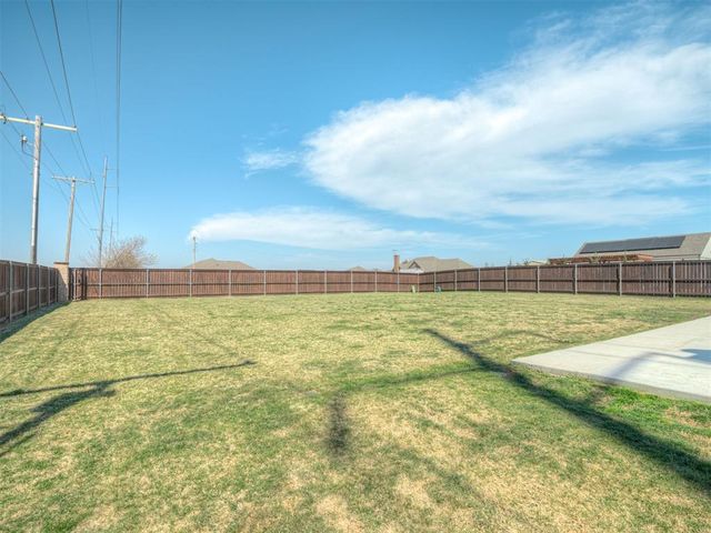 803 NE 33rd Street, Moore, OK 73160
