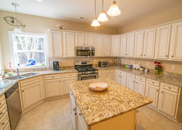 436 Arlington Circle, Murrells Inlet, SC 29576