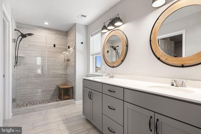 12612 CHAMBLISS DR, Hagerstown, MD 21740