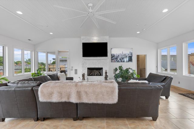 17 W 3rd Avenue, 213, Columbus, OH 43201