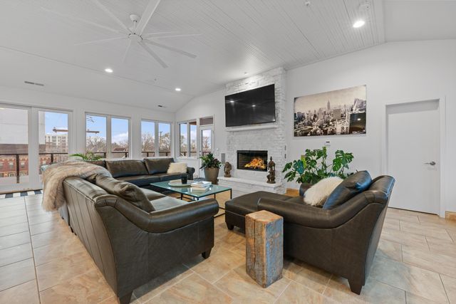 17 W 3rd Avenue, 213, Columbus, OH 43201