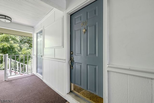 401 Poets Way, Mahwah Twp., NJ 07430