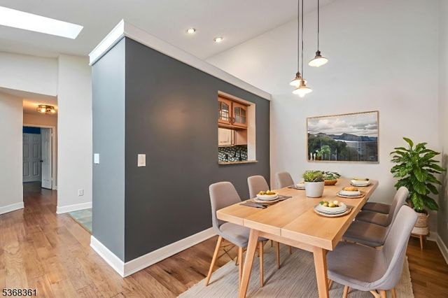 401 Poets Way, Mahwah Twp., NJ 07430