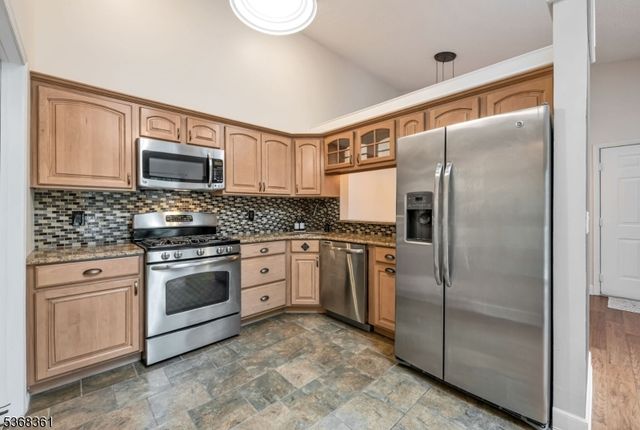 401 Poets Way, Mahwah Twp., NJ 07430