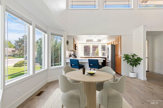 4037 N Armstrong Ave, Boise, ID 83704