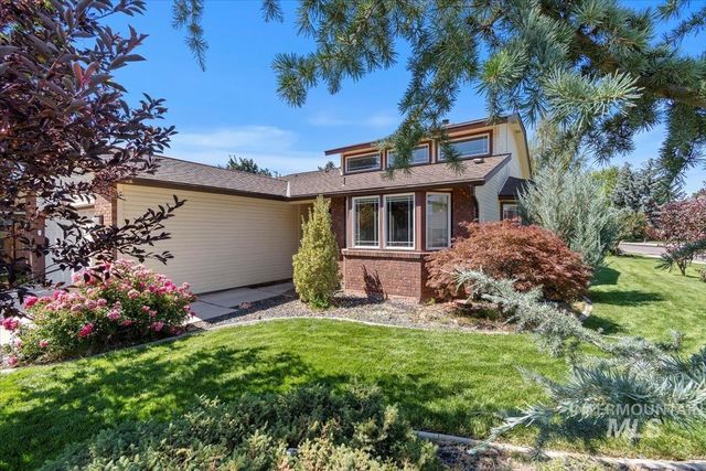 4037 N Armstrong Ave, Boise, ID 83704
