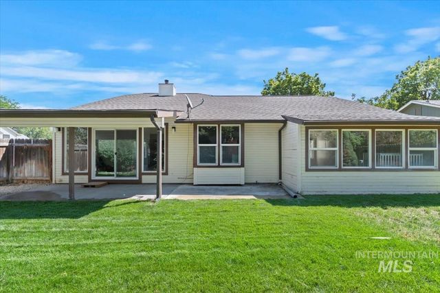 4037 N Armstrong Ave, Boise, ID 83704