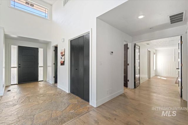4037 N Armstrong Ave, Boise, ID 83704