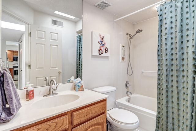 7932 Woodridge Drive NE, Albuquerque, NM 87109