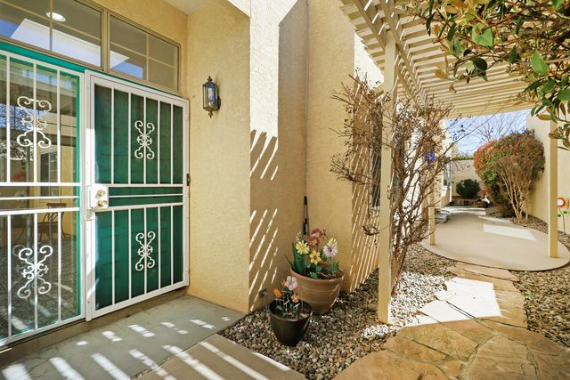 7932 Woodridge Drive NE, Albuquerque, NM 87109