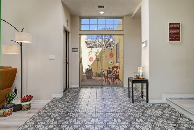 7932 Woodridge Drive NE, Albuquerque, NM 87109