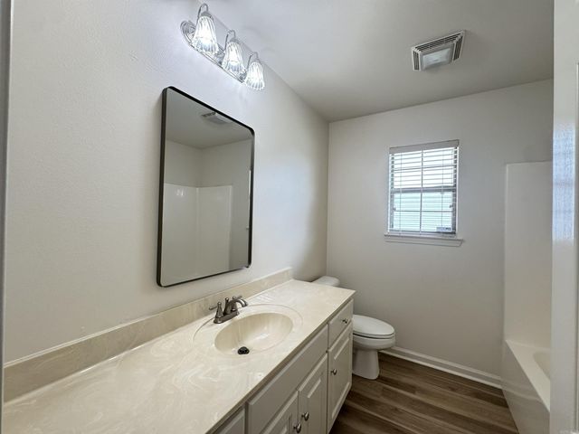 1222 Pinnacle Dr, Jacksonville, AR 72076