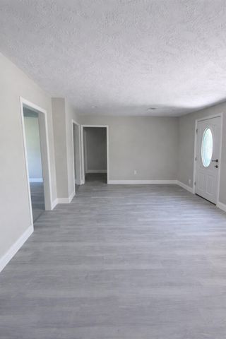 8115 Redfern Drive, Houston, TX 77033