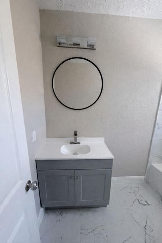 8115 Redfern Drive, Houston, TX 77033