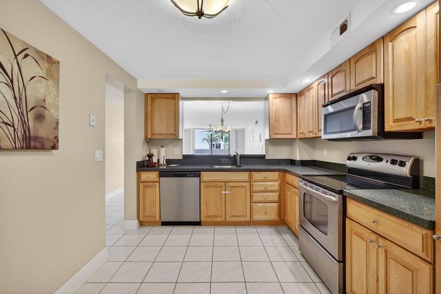 145 S Ocean Avenue 219, Palm Beach Shores, FL 33404