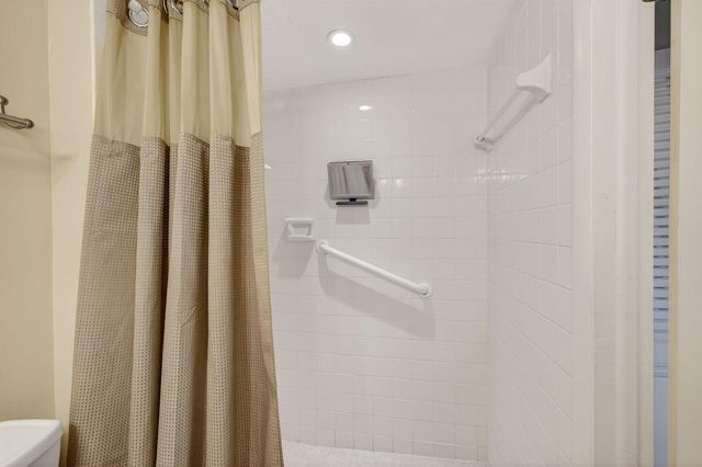 145 S Ocean Avenue 219, Palm Beach Shores, FL 33404