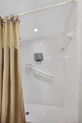 145 S Ocean Avenue 219, Palm Beach Shores, FL 33404