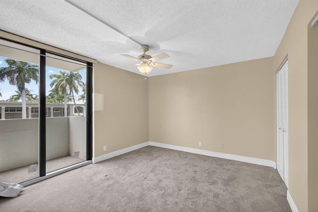 145 S Ocean Avenue 219, Palm Beach Shores, FL 33404