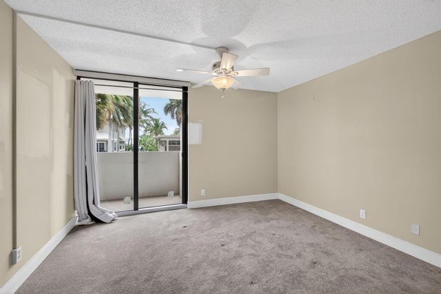 145 S Ocean Avenue 219, Palm Beach Shores, FL 33404