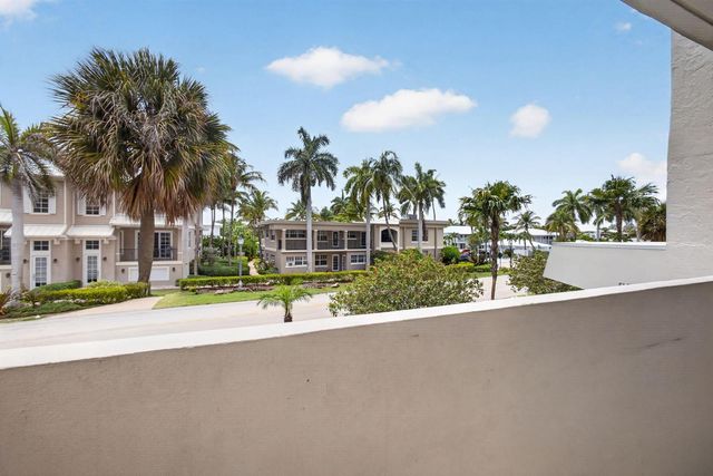 145 S Ocean Avenue 219, Palm Beach Shores, FL 33404