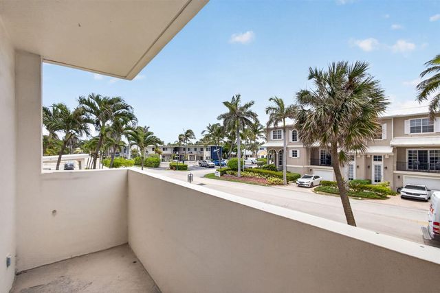 145 S Ocean Avenue 219, Palm Beach Shores, FL 33404