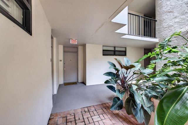 145 S Ocean Avenue 219, Palm Beach Shores, FL 33404