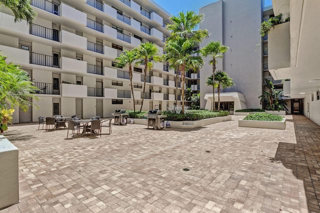 145 S Ocean Avenue 219, Palm Beach Shores, FL 33404