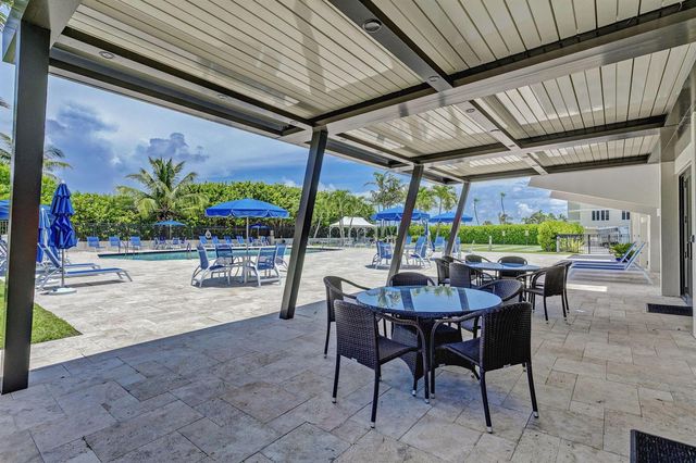 145 S Ocean Avenue 219, Palm Beach Shores, FL 33404