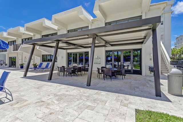 145 S Ocean Avenue 219, Palm Beach Shores, FL 33404