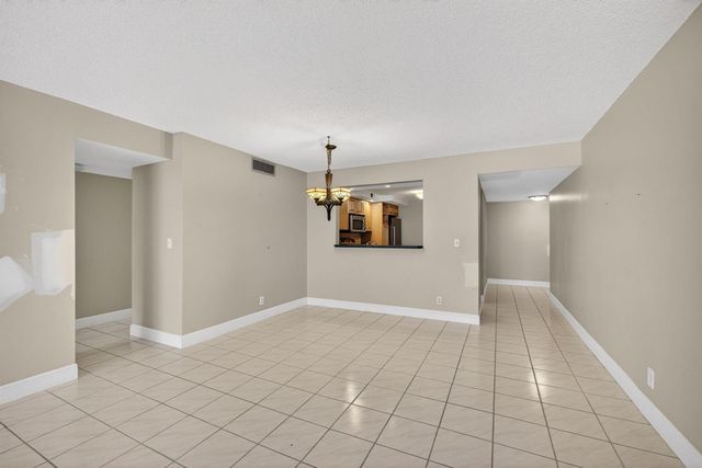 145 S Ocean Avenue 219, Palm Beach Shores, FL 33404