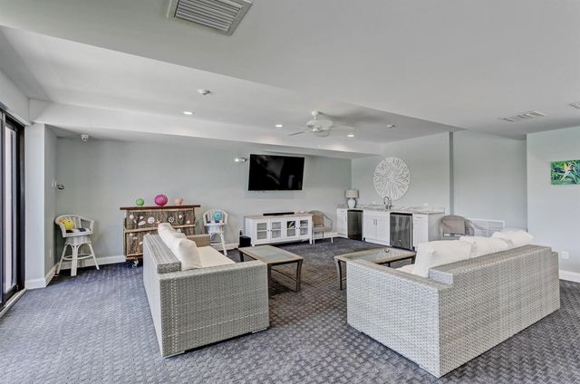 145 S Ocean Avenue 219, Palm Beach Shores, FL 33404