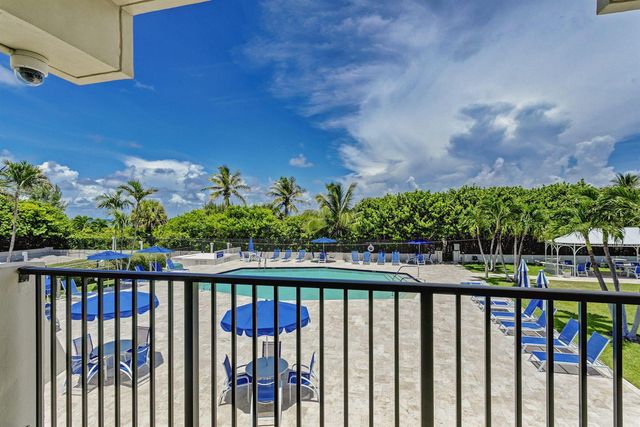 145 S Ocean Avenue 219, Palm Beach Shores, FL 33404
