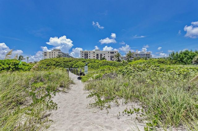 145 S Ocean Avenue 219, Palm Beach Shores, FL 33404