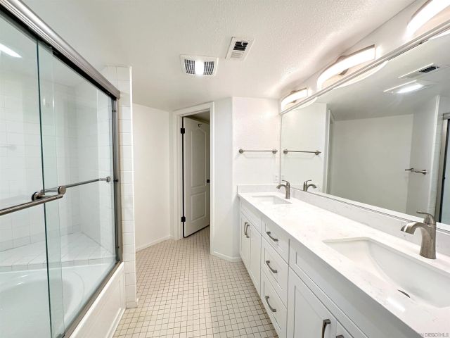 7560 Eads Ave 11, San Diego, CA 92037
