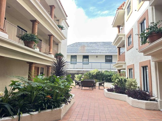 7560 Eads Ave 11, San Diego, CA 92037