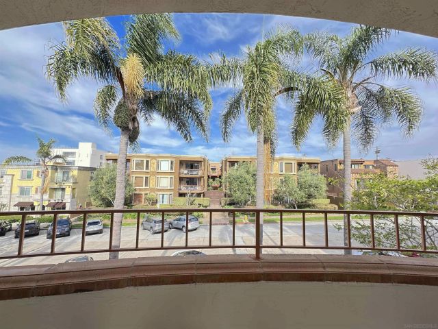 7560 Eads Ave 11, San Diego, CA 92037