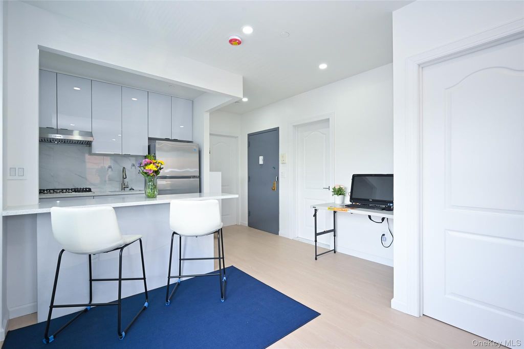 71-77 159th Street 4D, Fresh Meadows, NY 11365 — photo 4
