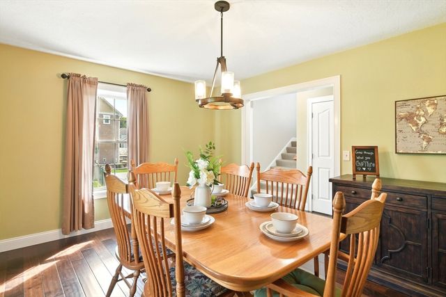 8 Pheasant Run, Belchertown, MA 01007