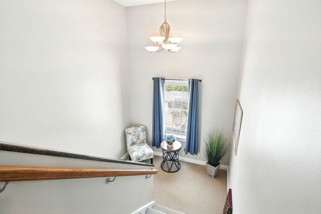 8 Pheasant Run, Belchertown, MA 01007