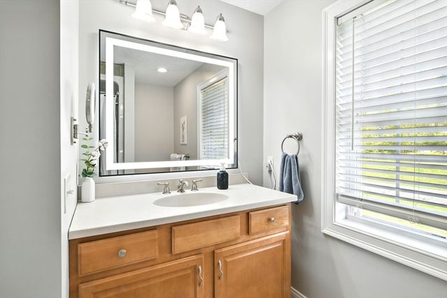 8 Pheasant Run, Belchertown, MA 01007