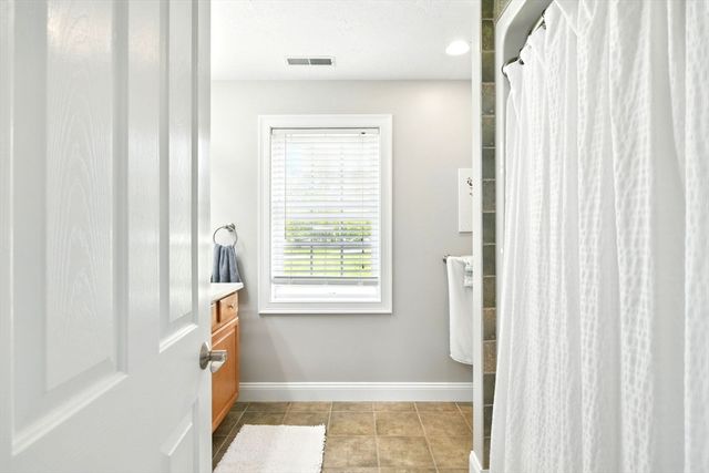 8 Pheasant Run, Belchertown, MA 01007