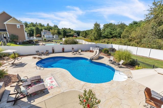 8 Pheasant Run, Belchertown, MA 01007