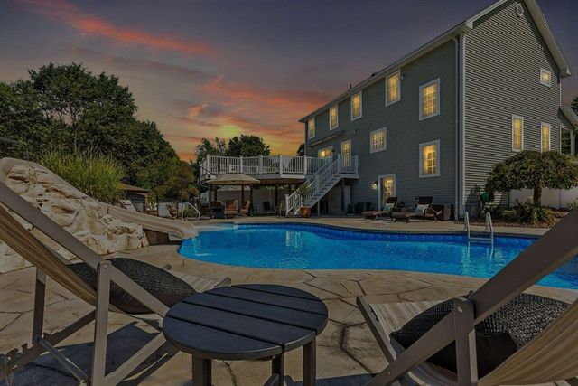 8 Pheasant Run, Belchertown, MA 01007