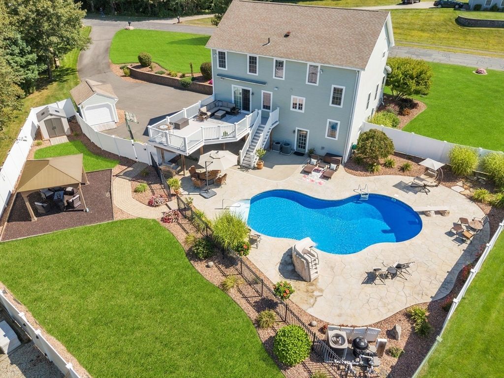 8 Pheasant Run, Belchertown, MA 01007