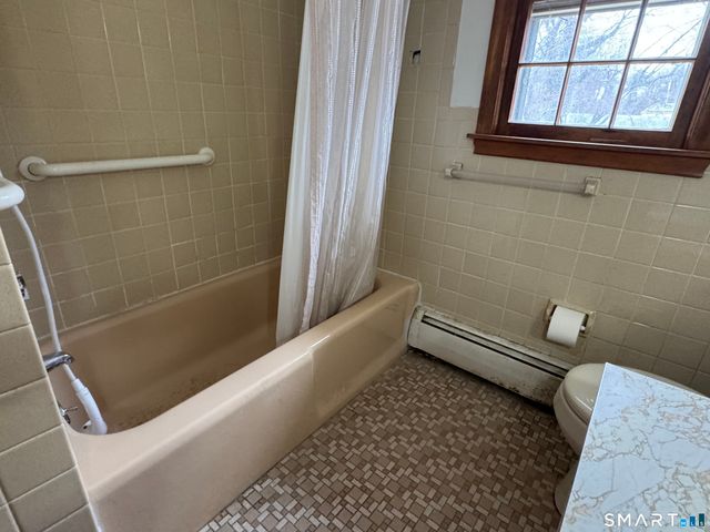 105 Ursini Drive, Hamden, CT 06514