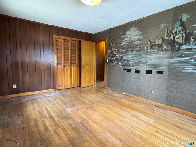 105 Ursini Drive, Hamden, CT 06514