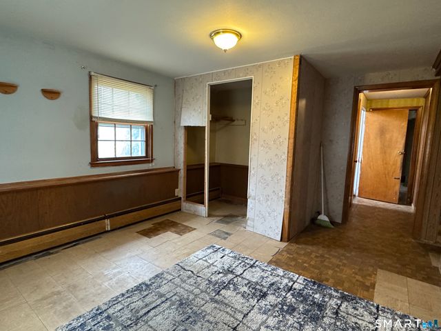 105 Ursini Drive, Hamden, CT 06514